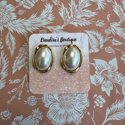 Pearl Earring